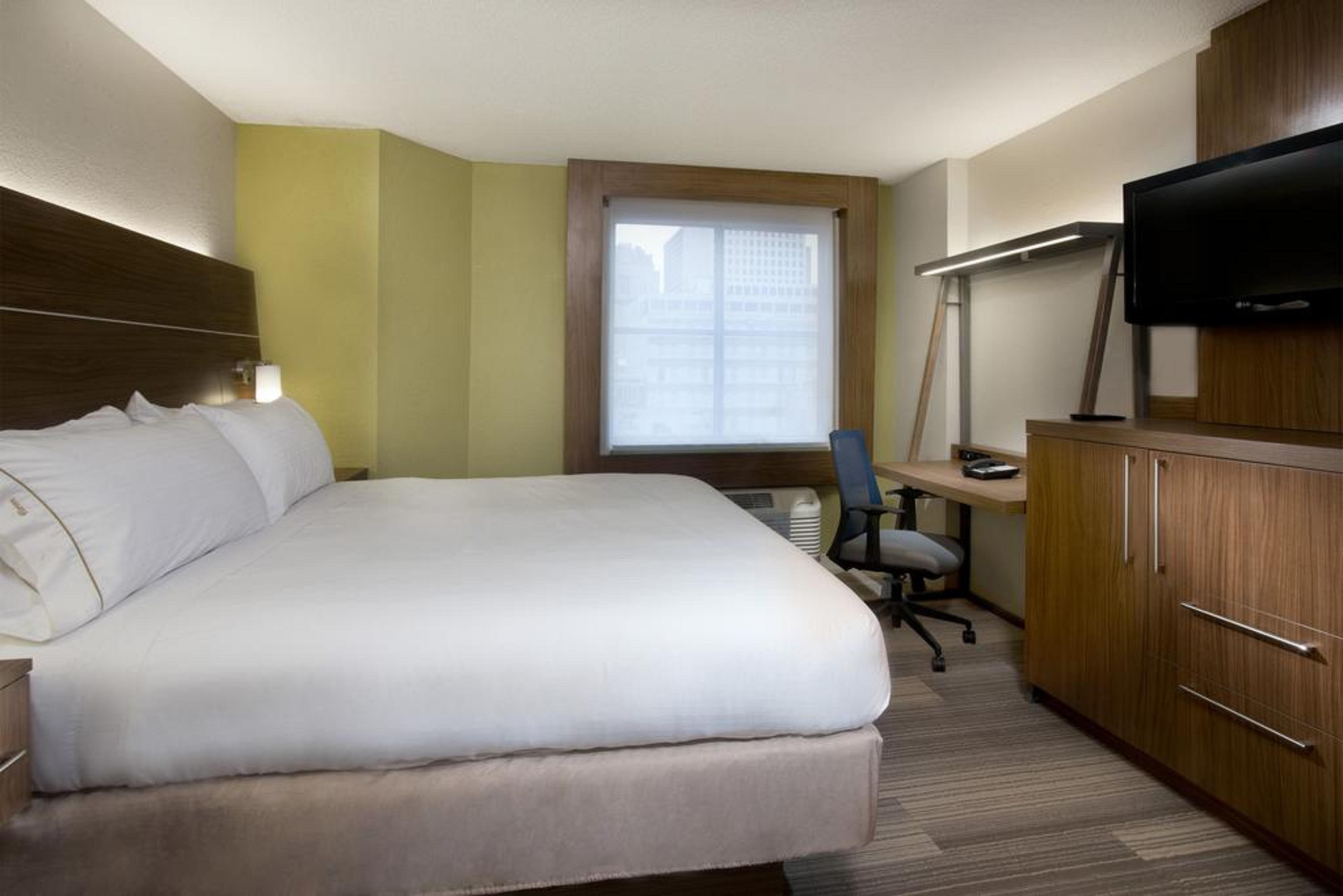 Hotel Express Downtown By Ihg 3*